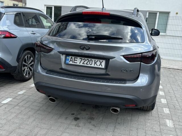 Сірий Інфініті QX70, об'ємом двигуна 3.7 л та пробігом 112 тис. км за 21000 $, фото 1 на Automoto.ua