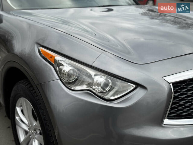 Серый Инфинити QX70, объемом двигателя 3.7 л и пробегом 108 тыс. км за 19999 $, фото 20 на Automoto.ua