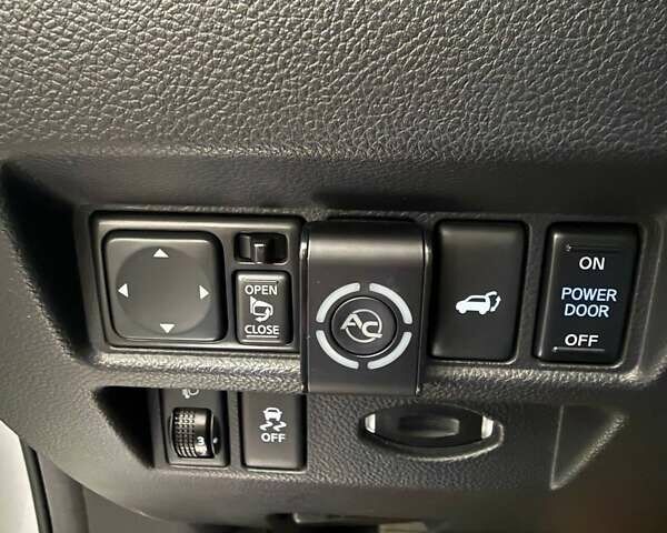 Серый Инфинити QX70, объемом двигателя 3.7 л и пробегом 135 тыс. км за 19999 $, фото 17 на Automoto.ua