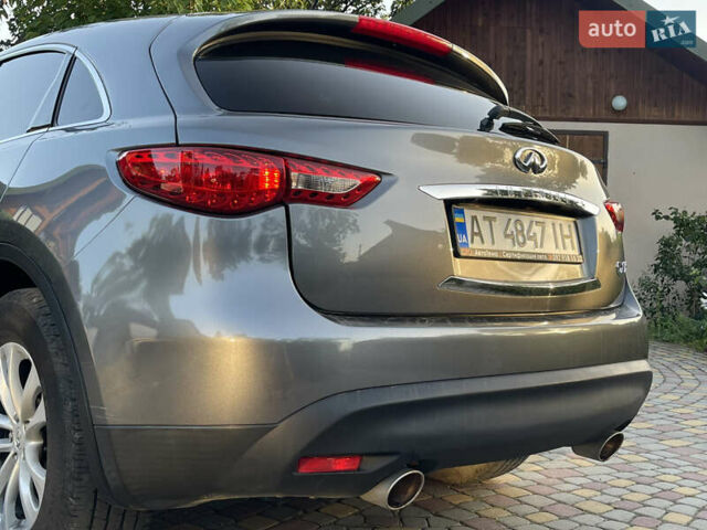 Серый Инфинити QX70, объемом двигателя 3.7 л и пробегом 135 тыс. км за 18500 $, фото 13 на Automoto.ua