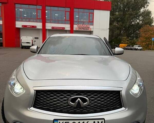 Серый Инфинити QX70, объемом двигателя 3.7 л и пробегом 135 тыс. км за 19999 $, фото 11 на Automoto.ua