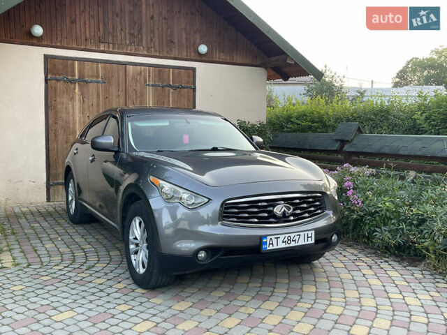 Серый Инфинити QX70, объемом двигателя 3.7 л и пробегом 135 тыс. км за 18500 $, фото 8 на Automoto.ua