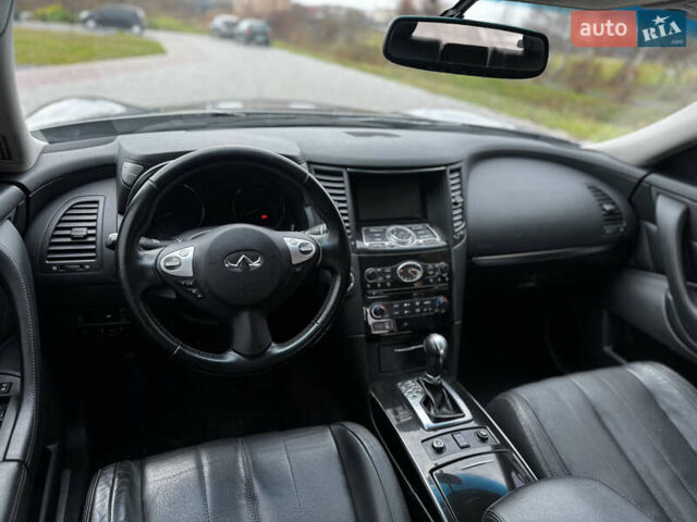 Серый Инфинити QX70, объемом двигателя 3.7 л и пробегом 108 тыс. км за 19999 $, фото 33 на Automoto.ua