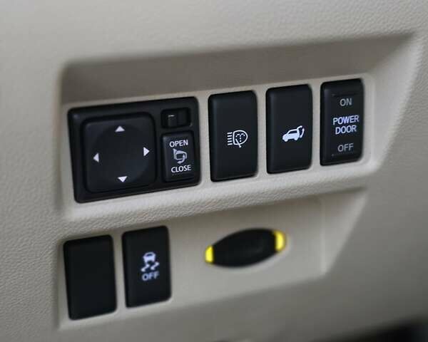 Серый Инфинити QX70, объемом двигателя 3.7 л и пробегом 82 тыс. км за 19400 $, фото 9 на Automoto.ua