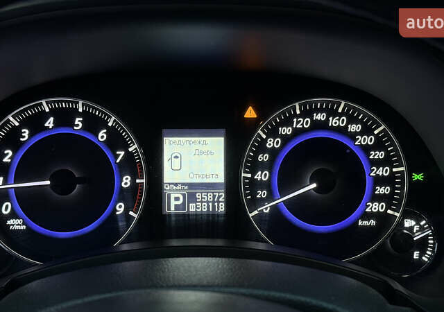 Синий Инфинити QX70, объемом двигателя 3.7 л и пробегом 95 тыс. км за 16800 $, фото 16 на Automoto.ua