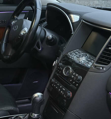 Синий Инфинити QX70, объемом двигателя 3.7 л и пробегом 95 тыс. км за 16800 $, фото 15 на Automoto.ua
