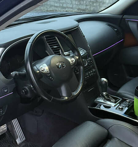 Синий Инфинити QX70, объемом двигателя 3.7 л и пробегом 95 тыс. км за 16800 $, фото 9 на Automoto.ua