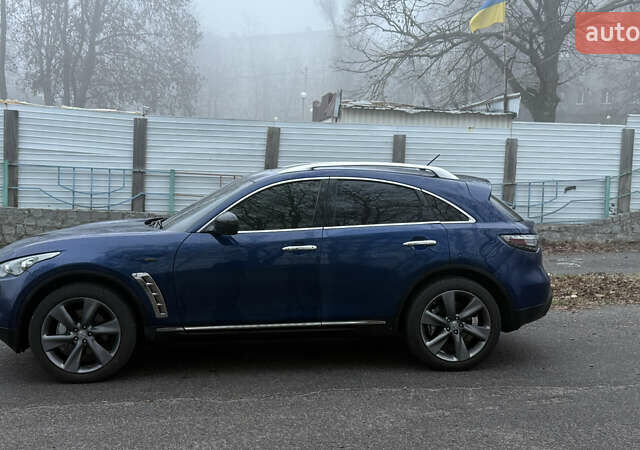 Синий Инфинити QX70, объемом двигателя 3.7 л и пробегом 95 тыс. км за 16800 $, фото 2 на Automoto.ua