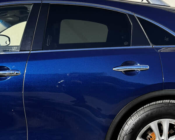 Синій Інфініті QX70, об'ємом двигуна 3.7 л та пробігом 125 тис. км за 15200 $, фото 29 на Automoto.ua
