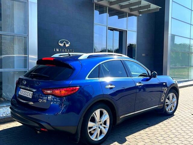 Синій Інфініті QX70, об'ємом двигуна 3 л та пробігом 157 тис. км за 19950 $, фото 4 на Automoto.ua
