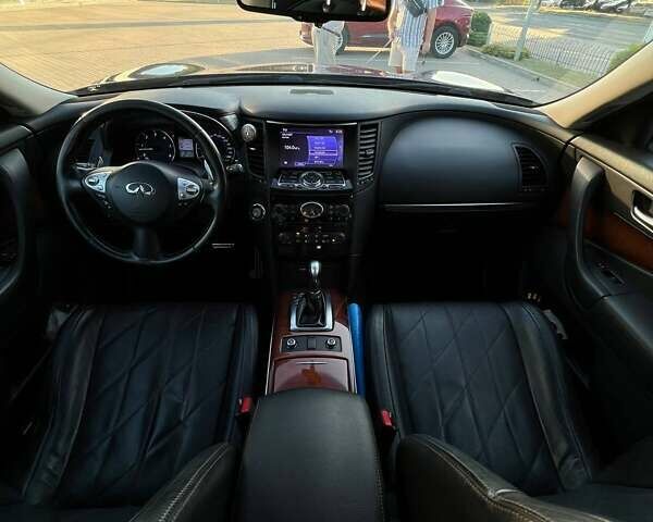 Синий Инфинити QX70, объемом двигателя 2.99 л и пробегом 157 тыс. км за 17950 $, фото 23 на Automoto.ua