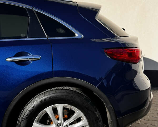 Синій Інфініті QX70, об'ємом двигуна 3.7 л та пробігом 125 тис. км за 15200 $, фото 30 на Automoto.ua