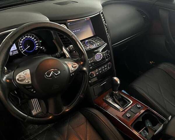 Синий Инфинити QX70, объемом двигателя 2.99 л и пробегом 157 тыс. км за 17950 $, фото 20 на Automoto.ua