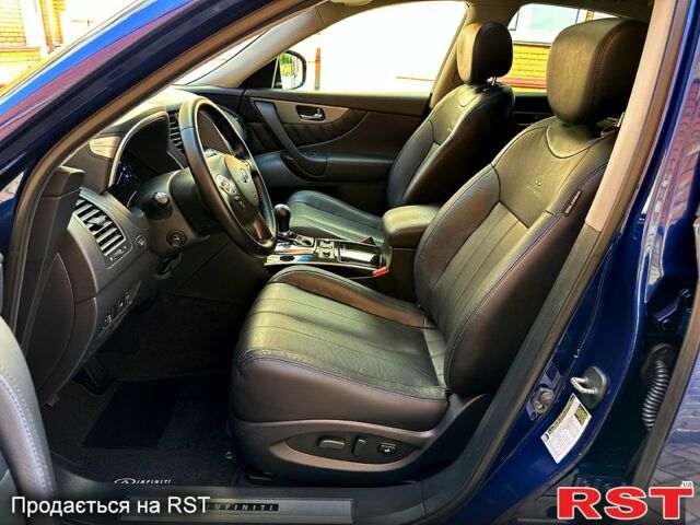 Синій Інфініті QX70, об'ємом двигуна 3.7 л та пробігом 197 тис. км за 15555 $, фото 5 на Automoto.ua