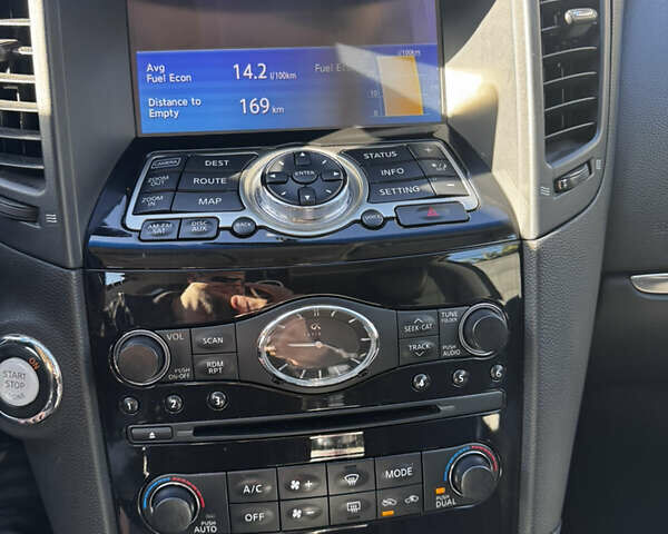Синій Інфініті QX70, об'ємом двигуна 3.7 л та пробігом 125 тис. км за 15200 $, фото 44 на Automoto.ua
