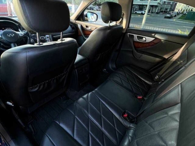 Синій Інфініті QX70, об'ємом двигуна 3 л та пробігом 157 тис. км за 17950 $, фото 13 на Automoto.ua