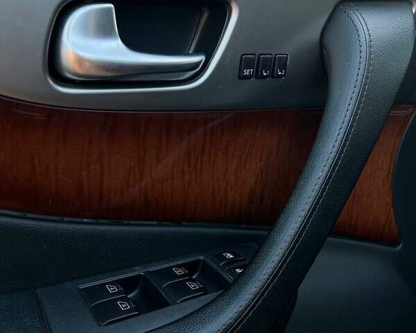 Синий Инфинити QX70, объемом двигателя 2.99 л и пробегом 157 тыс. км за 17950 $, фото 28 на Automoto.ua