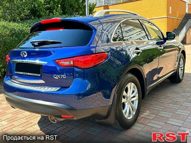 Синій Інфініті QX70, об'ємом двигуна 3.7 л та пробігом 197 тис. км за 15555 $, фото 2 на Automoto.ua