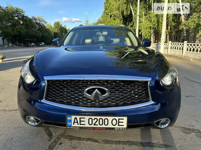 Синий Инфинити QX70, объемом двигателя 3.7 л и пробегом 160 тыс. км за 23900 $, фото 1 на Automoto.ua