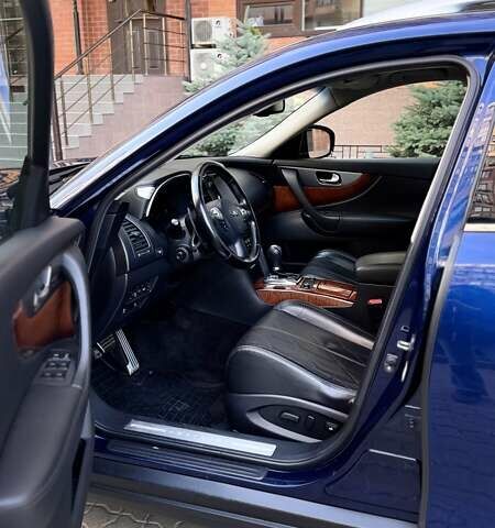Синій Інфініті QX70, об'ємом двигуна 2.99 л та пробігом 116 тис. км за 28500 $, фото 48 на Automoto.ua