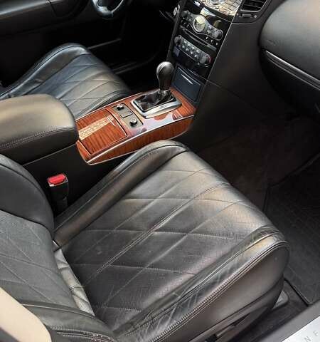 Синій Інфініті QX70, об'ємом двигуна 2.99 л та пробігом 116 тис. км за 28500 $, фото 39 на Automoto.ua
