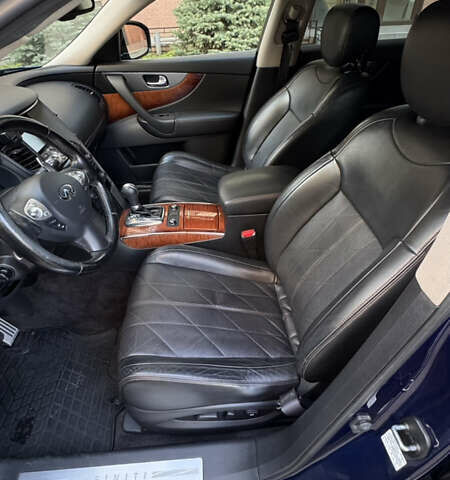 Синий Инфинити QX70, объемом двигателя 2.99 л и пробегом 117 тыс. км за 25300 $, фото 15 на Automoto.ua