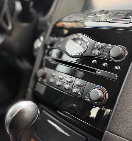 Синій Інфініті QX70, об'ємом двигуна 2.99 л та пробігом 116 тис. км за 28500 $, фото 58 на Automoto.ua