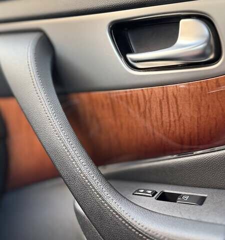 Синій Інфініті QX70, об'ємом двигуна 2.99 л та пробігом 116 тис. км за 28500 $, фото 14 на Automoto.ua