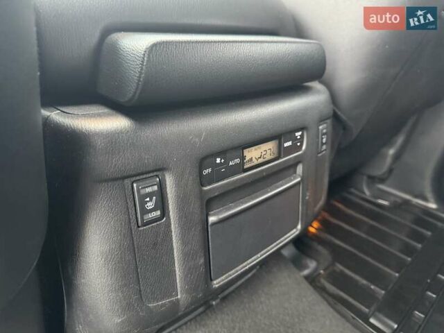 Білий Інфініті QX80, об'ємом двигуна 5.55 л та пробігом 201 тис. км за 17999 $, фото 20 на Automoto.ua