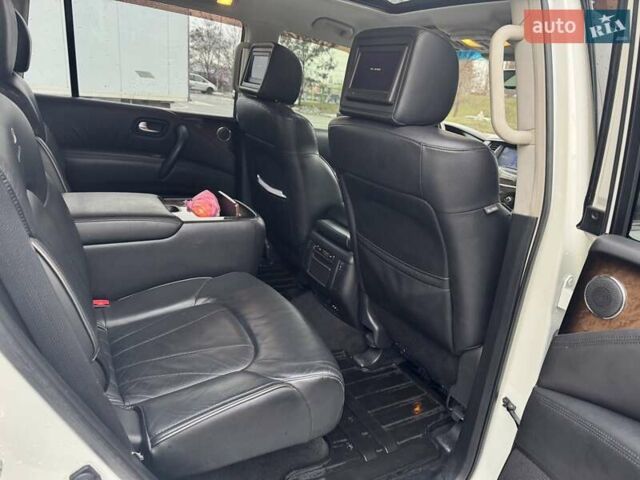 Білий Інфініті QX80, об'ємом двигуна 5.55 л та пробігом 201 тис. км за 17999 $, фото 27 на Automoto.ua