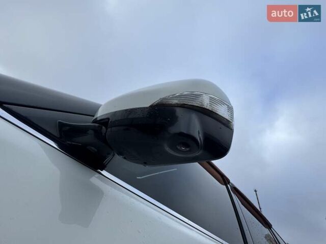 Білий Інфініті QX80, об'ємом двигуна 5.55 л та пробігом 201 тис. км за 17999 $, фото 44 на Automoto.ua