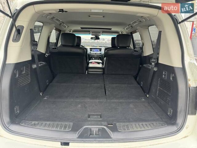 Білий Інфініті QX80, об'ємом двигуна 5.55 л та пробігом 201 тис. км за 17999 $, фото 33 на Automoto.ua