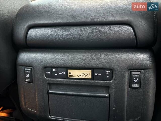 Белый Инфинити QX80, объемом двигателя 5.6 л и пробегом 202 тыс. км за 18800 $, фото 19 на Automoto.ua