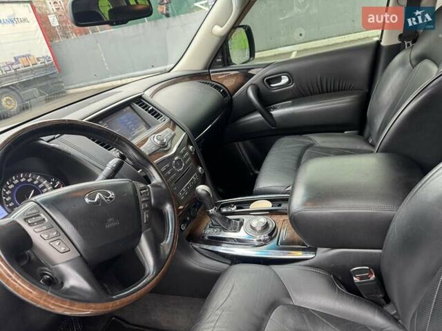 Білий Інфініті QX80, об'ємом двигуна 5.55 л та пробігом 201 тис. км за 17999 $, фото 15 на Automoto.ua