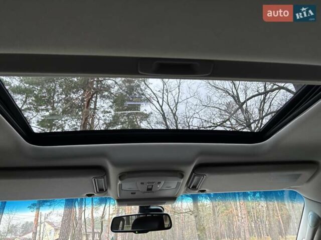 Белый Инфинити QX80, объемом двигателя 5.6 л и пробегом 202 тыс. км за 18800 $, фото 21 на Automoto.ua