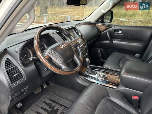 Белый Инфинити QX80, объемом двигателя 5.6 л и пробегом 202 тыс. км за 18800 $, фото 12 на Automoto.ua