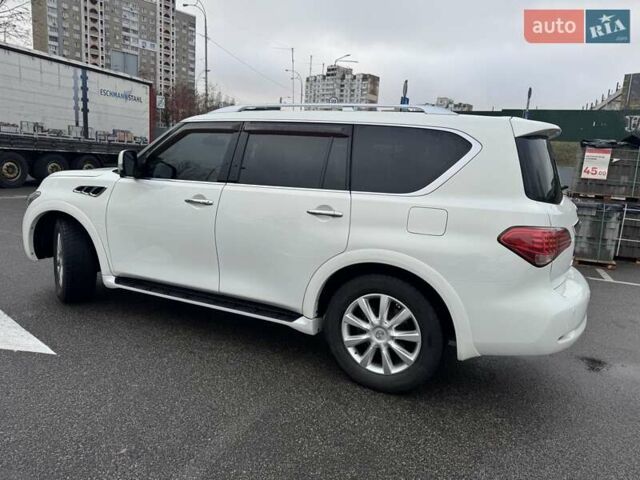 Білий Інфініті QX80, об'ємом двигуна 5.55 л та пробігом 201 тис. км за 17999 $, фото 2 на Automoto.ua