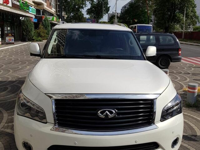 Белый Инфинити QX80, объемом двигателя 5.6 л и пробегом 2 тыс. км за 19000 $, фото 5 на Automoto.ua