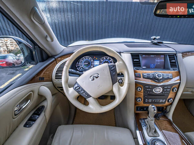 Белый Инфинити QX80, объемом двигателя 5.55 л и пробегом 81 тыс. км за 25000 $, фото 25 на Automoto.ua