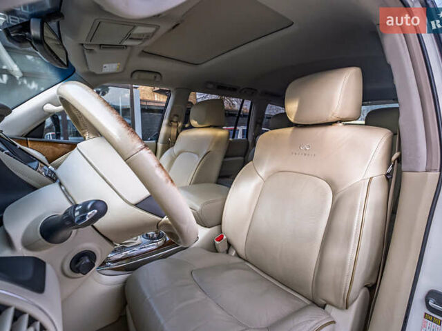 Белый Инфинити QX80, объемом двигателя 5.55 л и пробегом 81 тыс. км за 25000 $, фото 35 на Automoto.ua