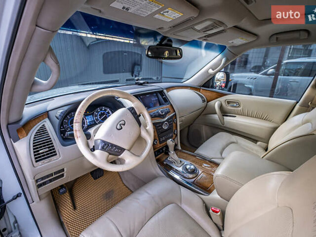 Белый Инфинити QX80, объемом двигателя 5.55 л и пробегом 81 тыс. км за 25000 $, фото 23 на Automoto.ua
