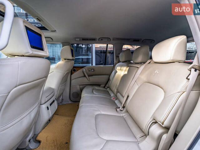 Белый Инфинити QX80, объемом двигателя 5.55 л и пробегом 81 тыс. км за 25000 $, фото 28 на Automoto.ua