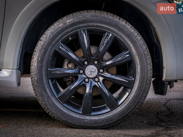 Белый Инфинити QX80, объемом двигателя 5.55 л и пробегом 81 тыс. км за 25000 $, фото 17 на Automoto.ua