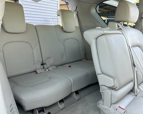 Белый Инфинити QX80, объемом двигателя 5.55 л и пробегом 48 тыс. км за 29900 $, фото 49 на Automoto.ua