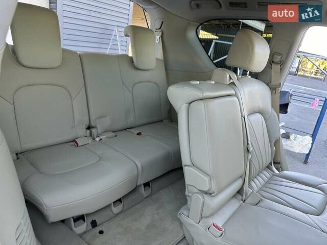 Белый Инфинити QX80, объемом двигателя 5.55 л и пробегом 48 тыс. км за 29900 $, фото 50 на Automoto.ua