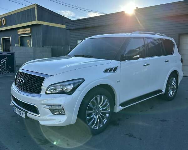 Белый Инфинити QX80, объемом двигателя 5.55 л и пробегом 48 тыс. км за 29900 $, фото 16 на Automoto.ua