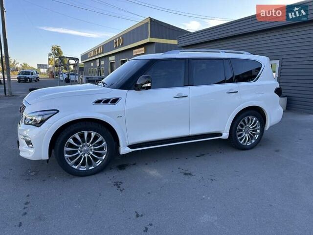 Белый Инфинити QX80, объемом двигателя 5.55 л и пробегом 48 тыс. км за 29900 $, фото 1 на Automoto.ua