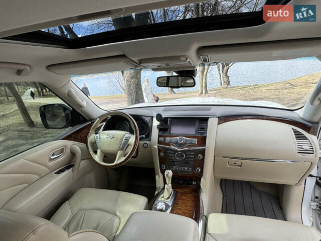 Белый Инфинити QX80, объемом двигателя 5.6 л и пробегом 162 тыс. км за 28800 $, фото 10 на Automoto.ua