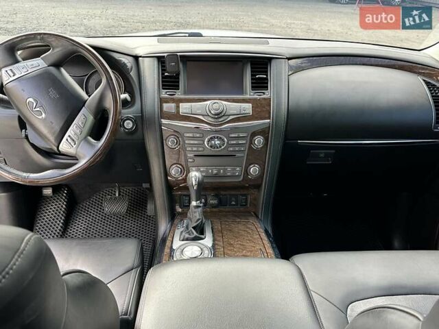 Белый Инфинити QX80, объемом двигателя 5.55 л и пробегом 44 тыс. км за 33000 $, фото 13 на Automoto.ua
