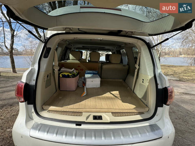 Белый Инфинити QX80, объемом двигателя 5.6 л и пробегом 162 тыс. км за 28800 $, фото 7 на Automoto.ua